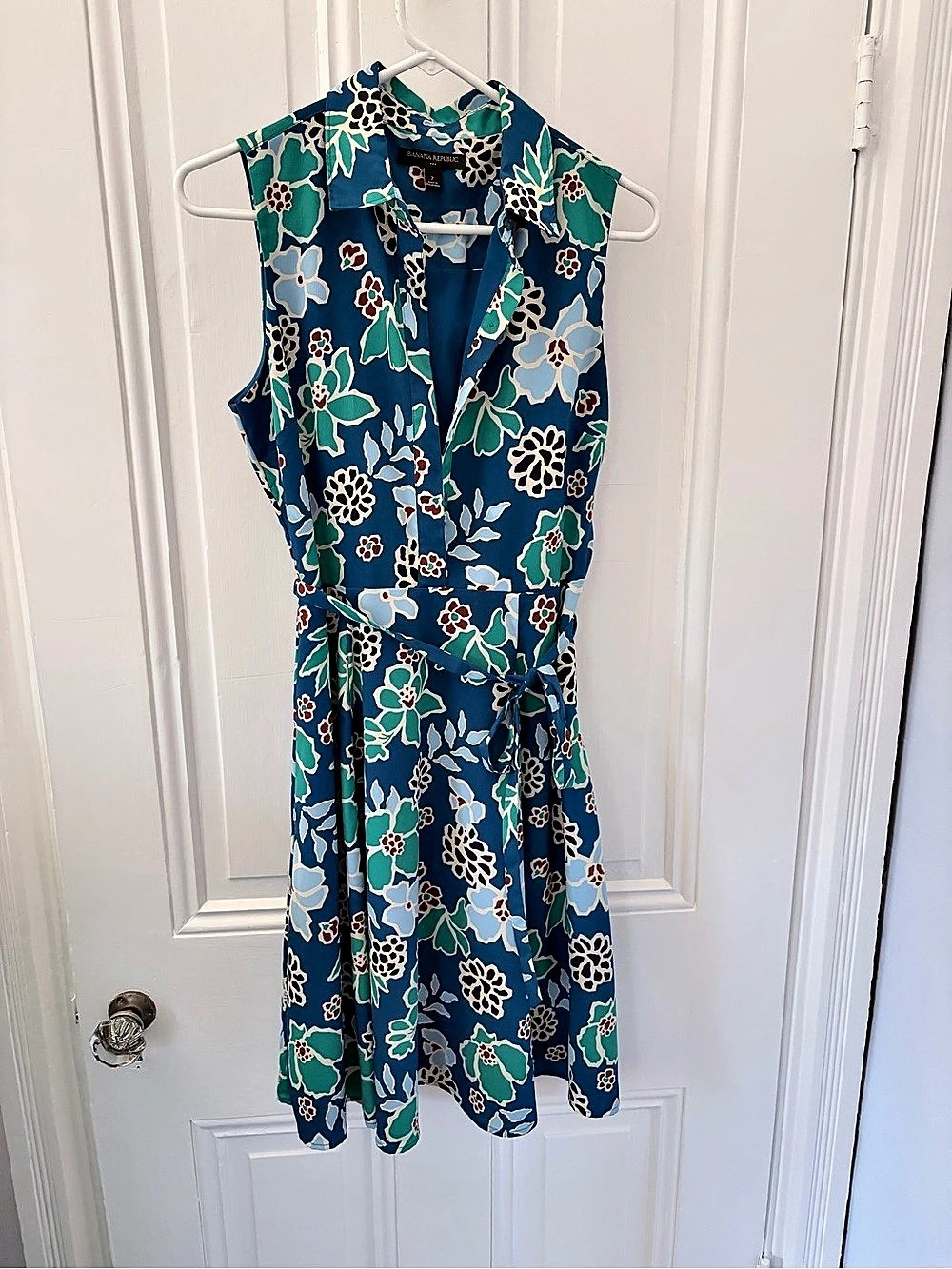 Banana Republic Floral Midi Dress in Blue & Green Size 2